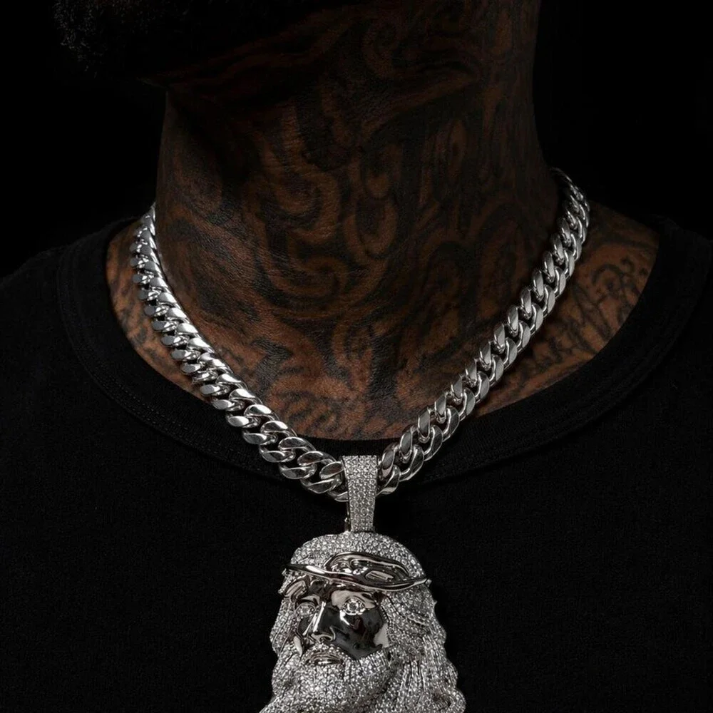 Silver Jesus Pendant Necklace With C 698